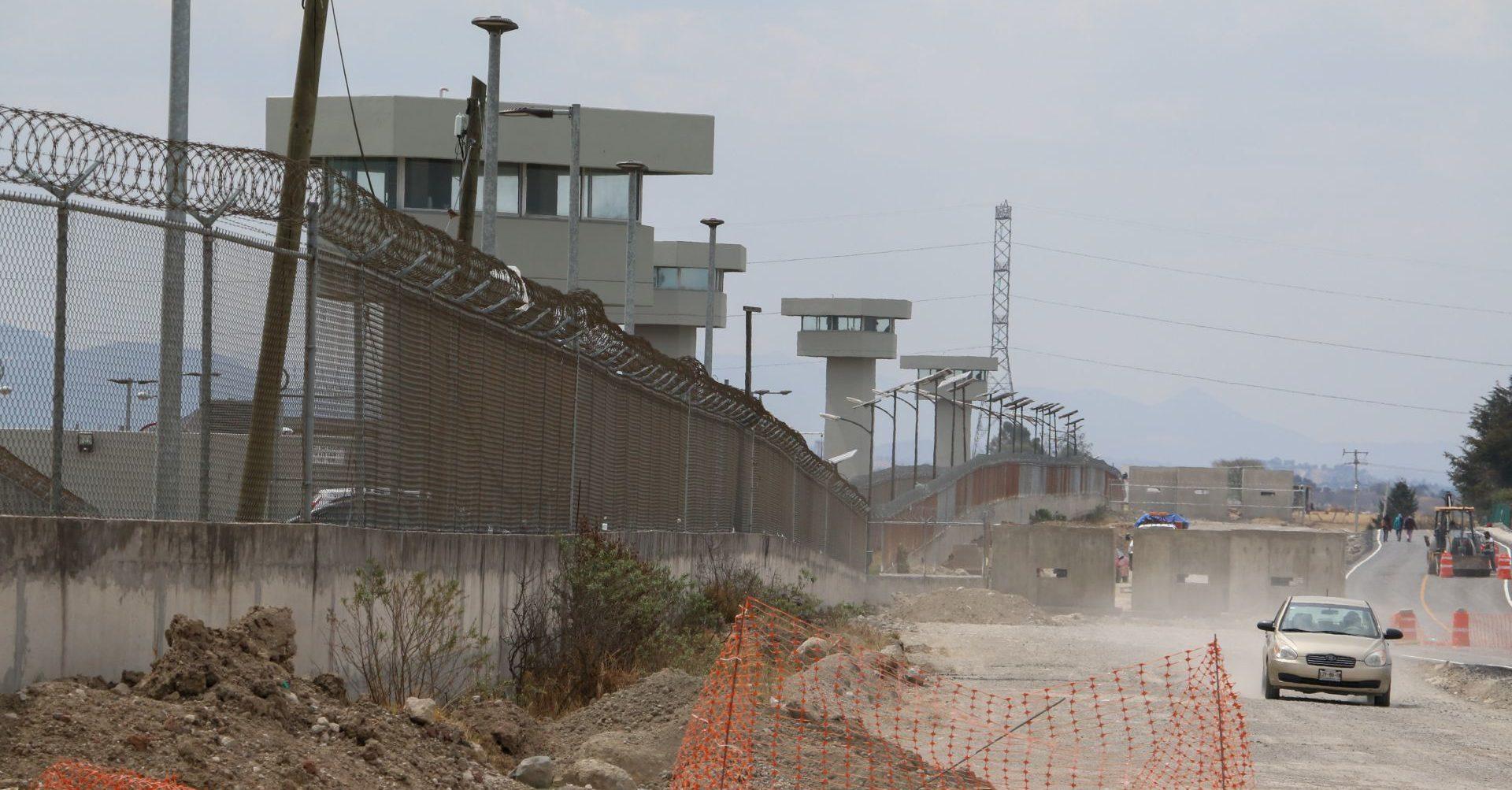 Detienen a 4 guardias del Penal de Santiaguito por muerte del presunto asesino de Luis Miranda