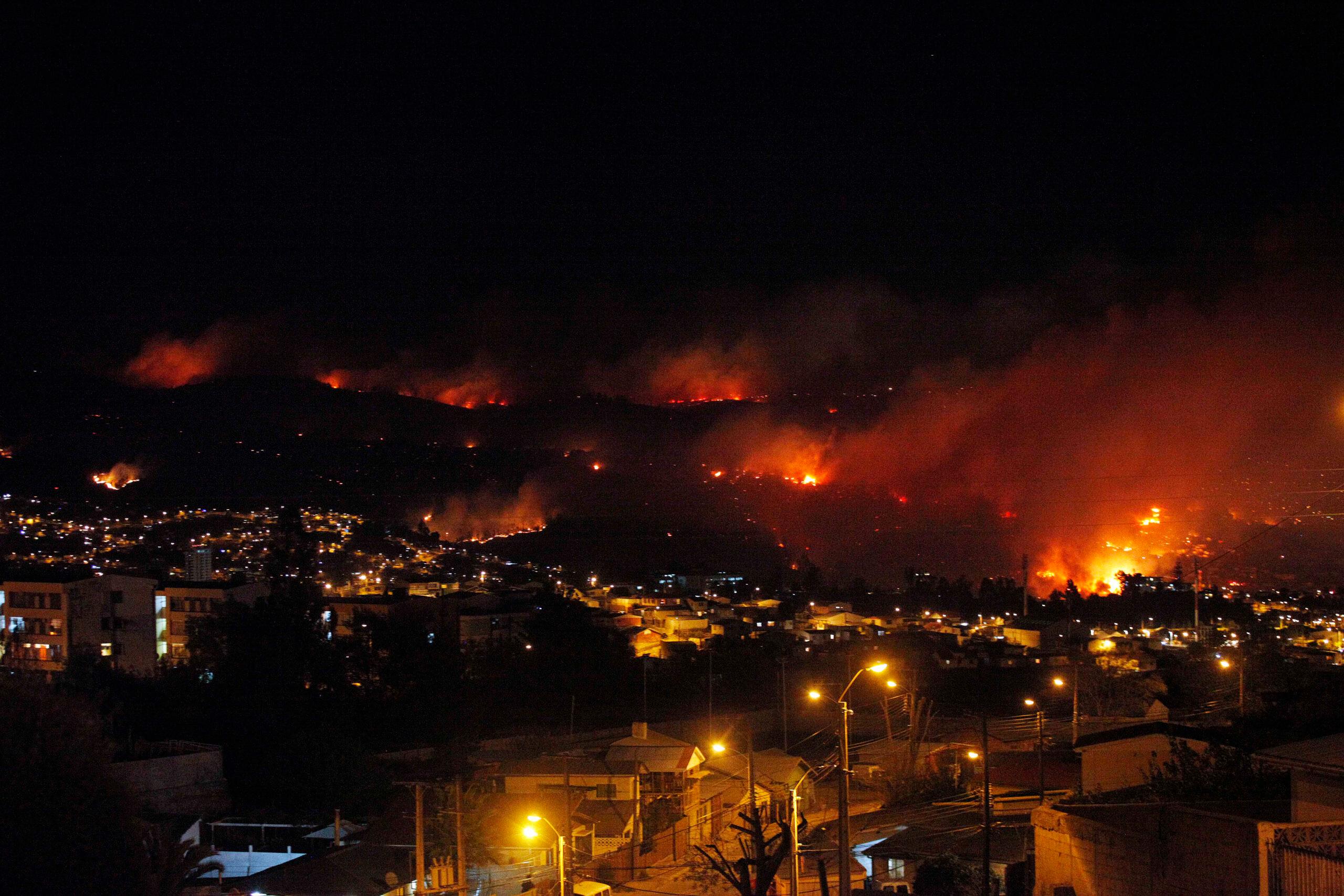Chile: se reactivan los voraces incendios en Valparaíso