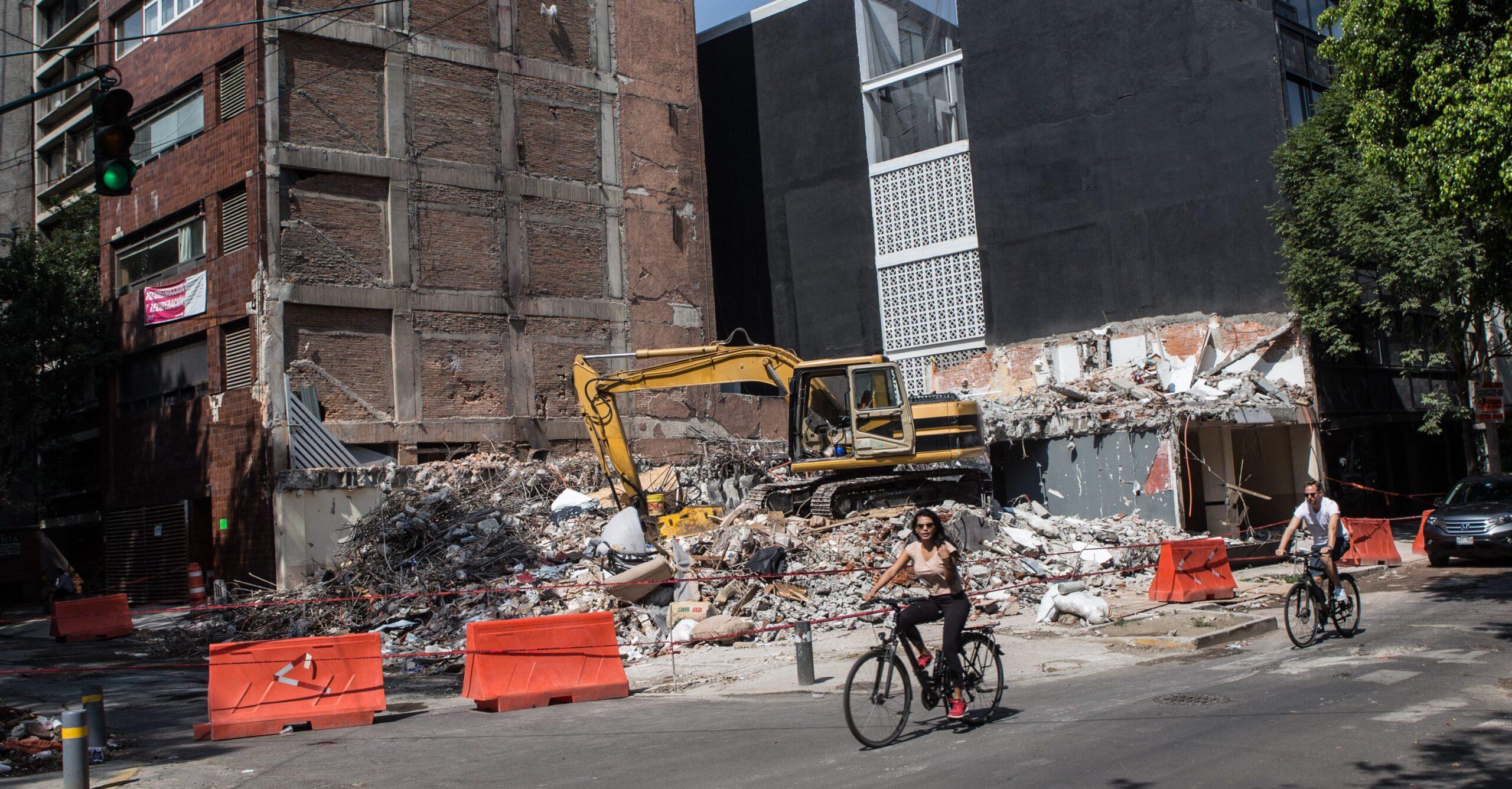 Insuficiente, lenta y confusa, la actuación de autoridades ante los sismos, concluye Derechos Humanos de CDMX