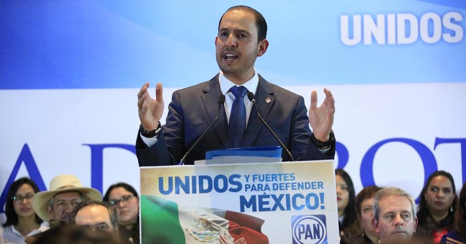 Marko Cortés rinde protesta como dirigente del PAN; dice que harán frente a ocurrencias y caprichos de AMLO