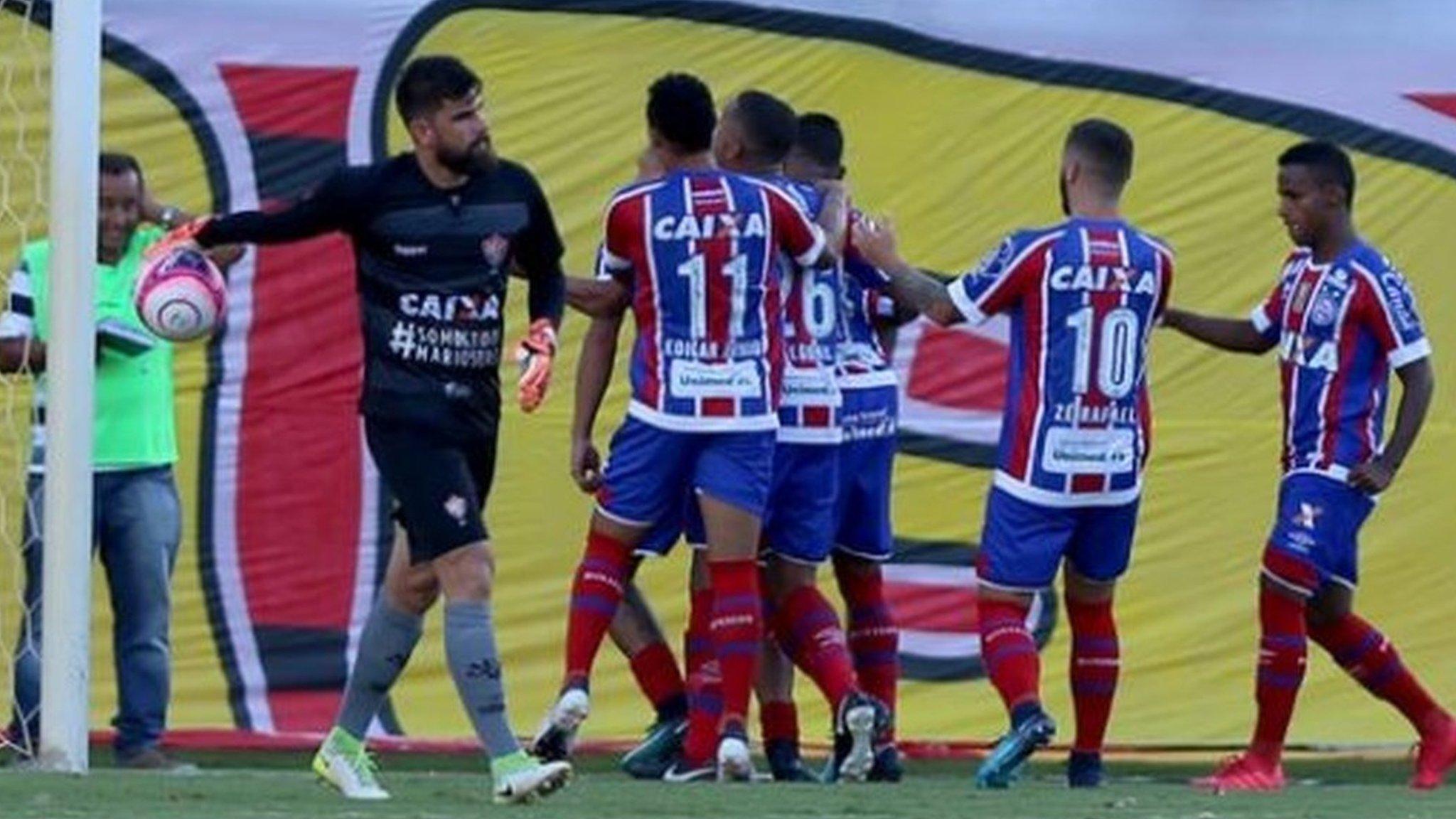 Cómo el “Derbi de la paz” en Brasil entre Vitoria y Bahia debió ser suspendido por la expulsión de 10 jugadores