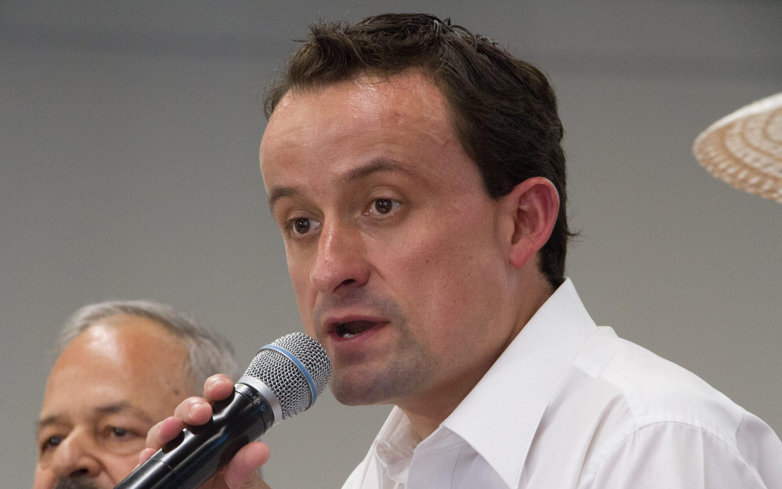 Que la Procuraduría investigue, nada se ha acreditado, dice Mikel sobre simulación de competencia en el IMSS