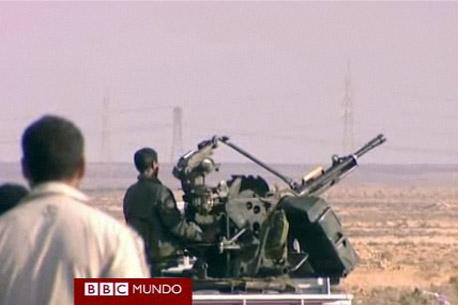 Cómo se arman las milicias rebeldes en Libia