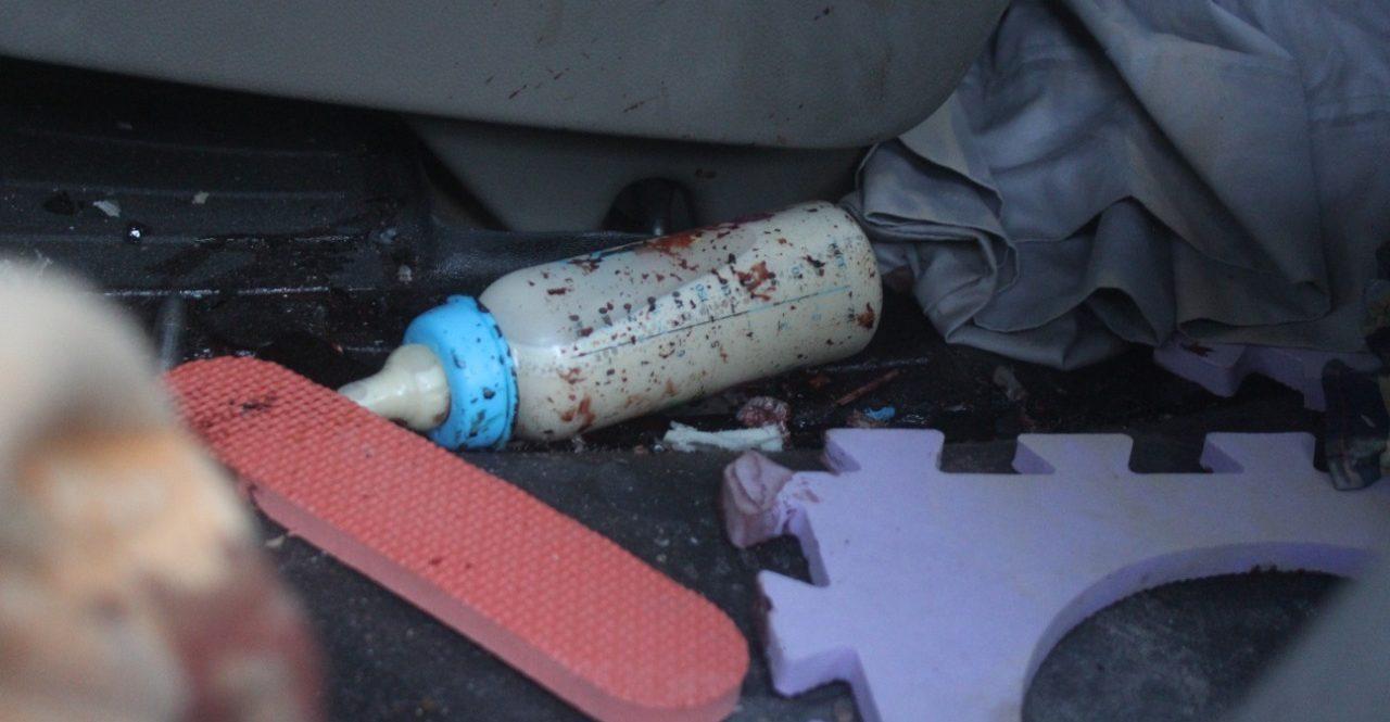 Una camioneta calcinada y familiares buscando sobrevivientes, así lucía el lugar del ataque contra los LeBarón