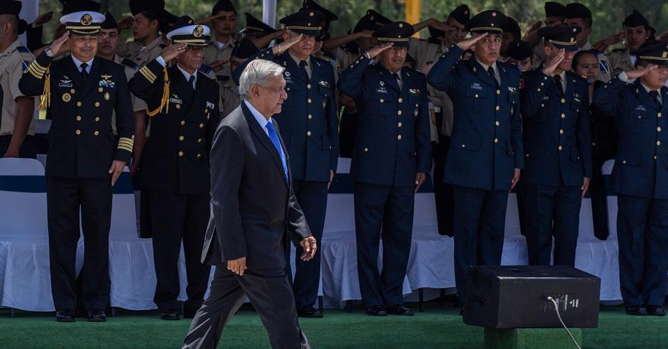 Ejército y Marina son pilares que sostienen la estabilidad política, económica y social: AMLO