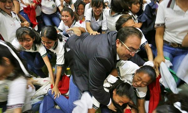Duarte + niños + tropezón = mala combinación