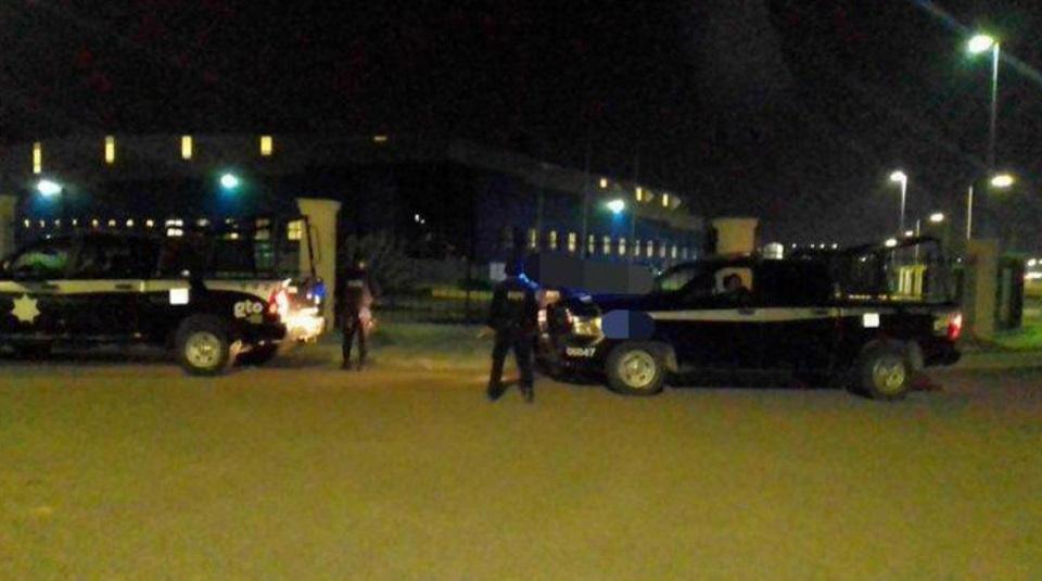 Queman autobuses y bloquean avenida en respuesta a operativo en zona Lala-Bajío de Guanajuato