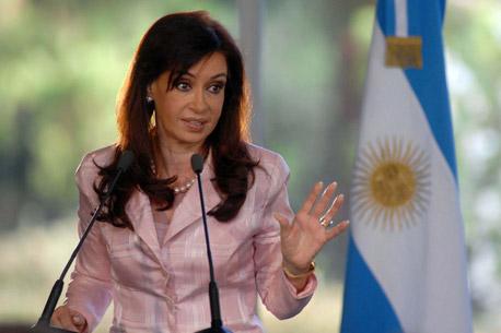 Presidenta de Argentina llega a México