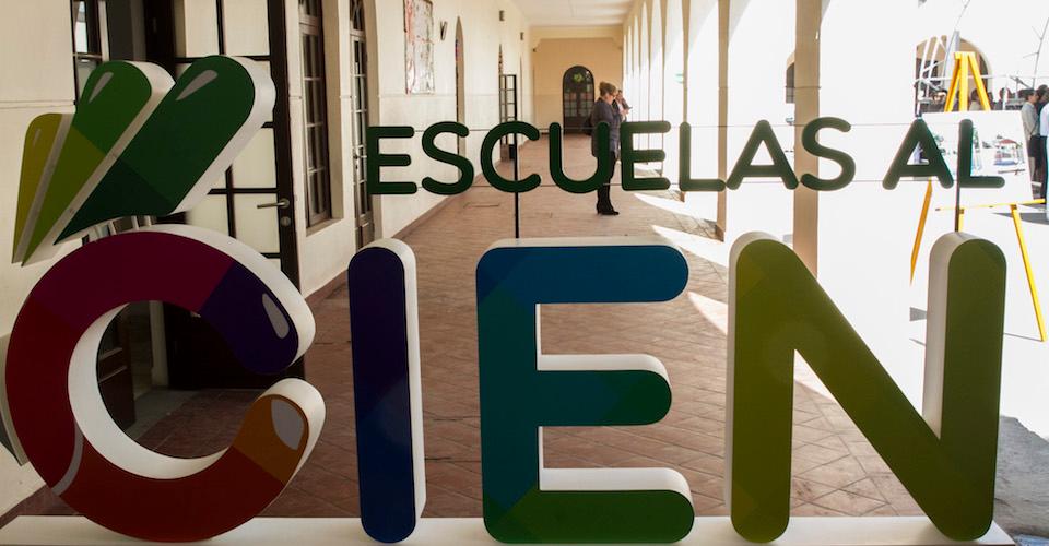 Escuelas al CIEN beneficia a planteles de municipios ricos, advierte la auditoría