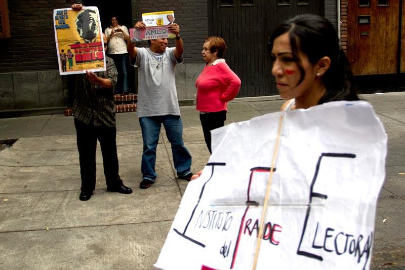 “Yo Soy 132” quiere entregar al IFE denuncias de irregularidades en las elecciones