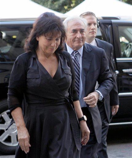 Retiran cargos contra Strauss Kahn por abuso sexual