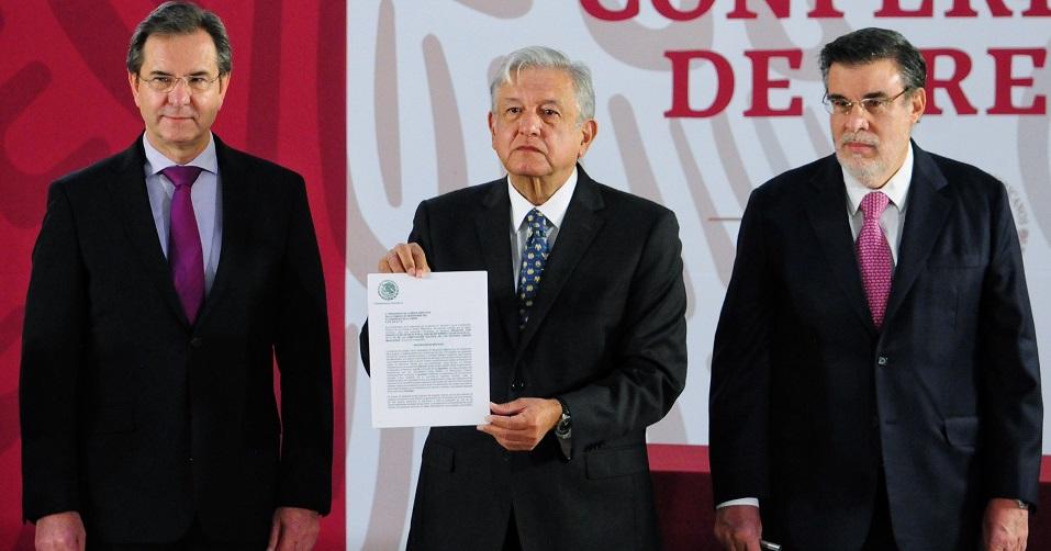 AMLO propone Reforma Educativa sin la evaluación presupuestal que marca la ley