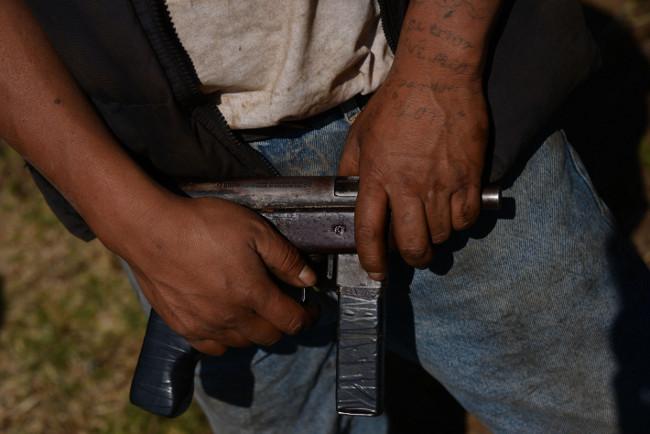 Detienen a 44 “pseudoautodefensas” en Huetamo