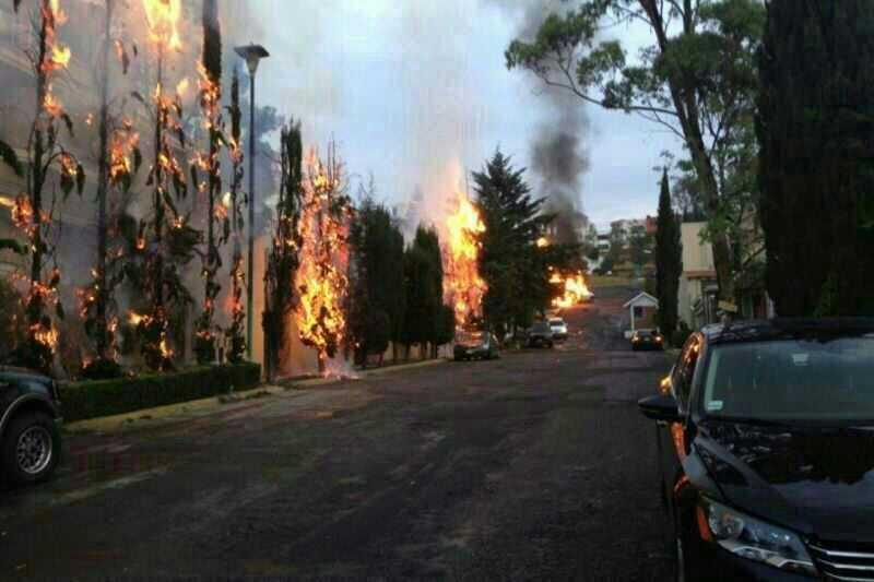 Deja al menos un lesionado incendio de pipa de gas en Naucalpan