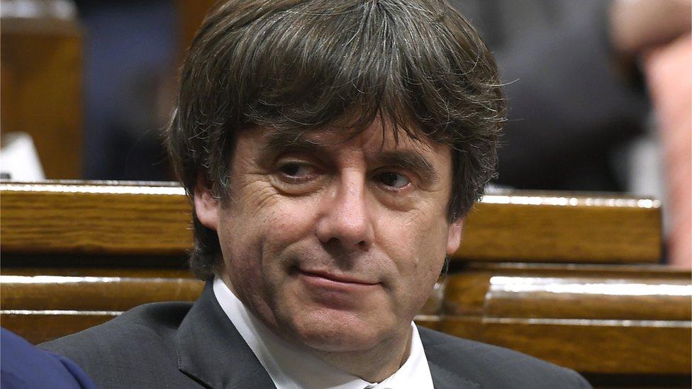 Justicia española prohibe que Carles Puigdemont sea investido presidente de Cataluña a distancia