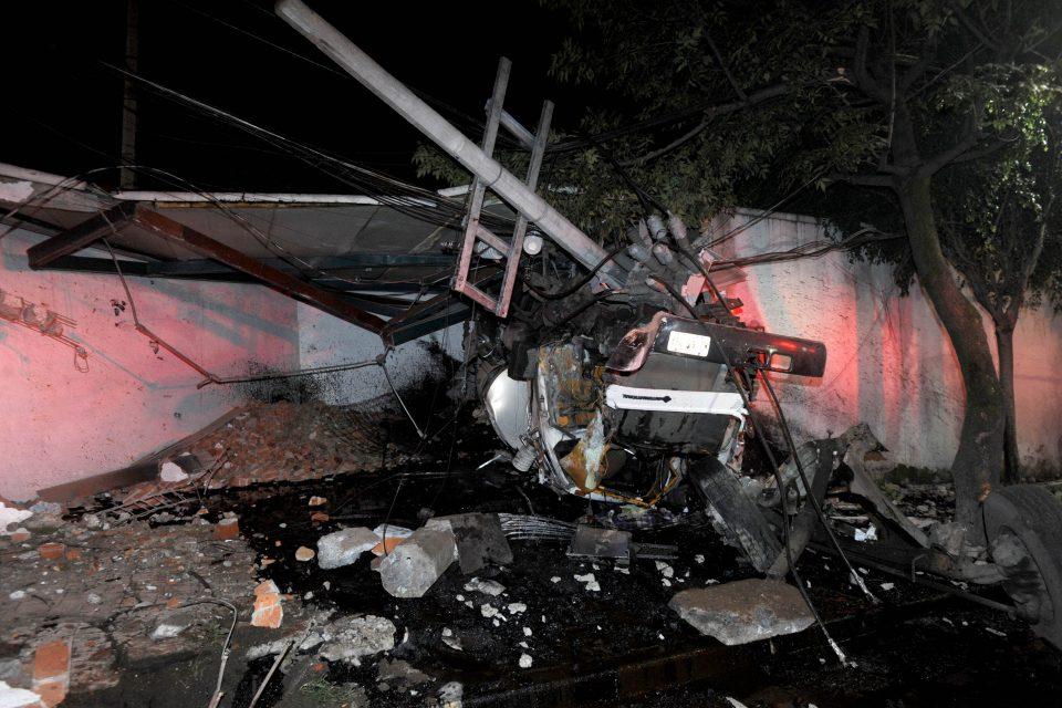 Pipa choca contra barda en Constituyentes; circulaba a exceso de velocidad