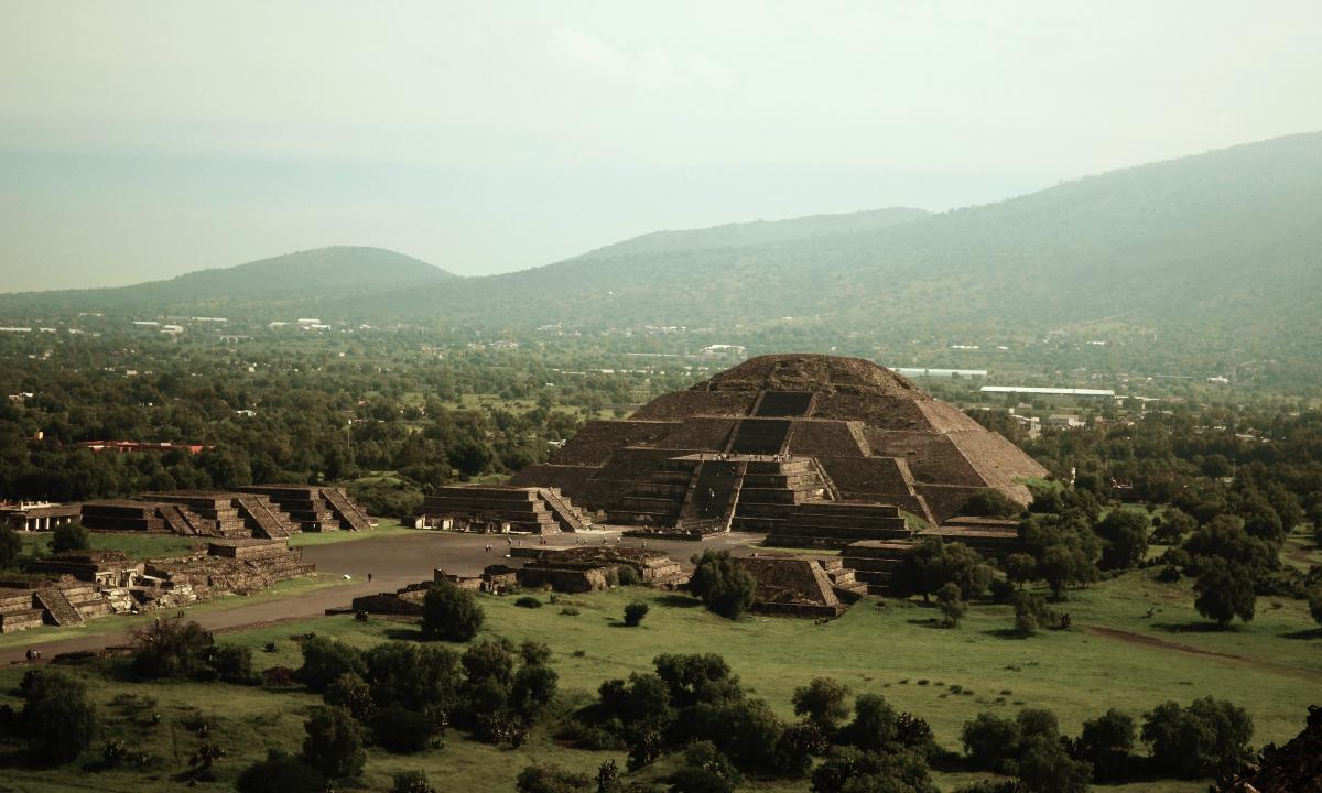 ¡Vamos a las pirámides! Cómo llegar a *Teotihuacan en transporte público*