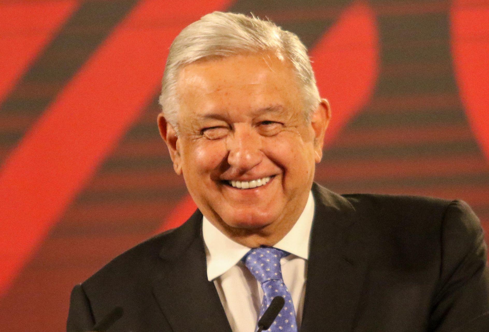 AMLO va por reducir ‘pluris’, gasto del INE y conformar un órgano electoral federalizado