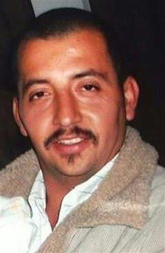 Sepultan en Michoacán a mexicano baleado en EU
