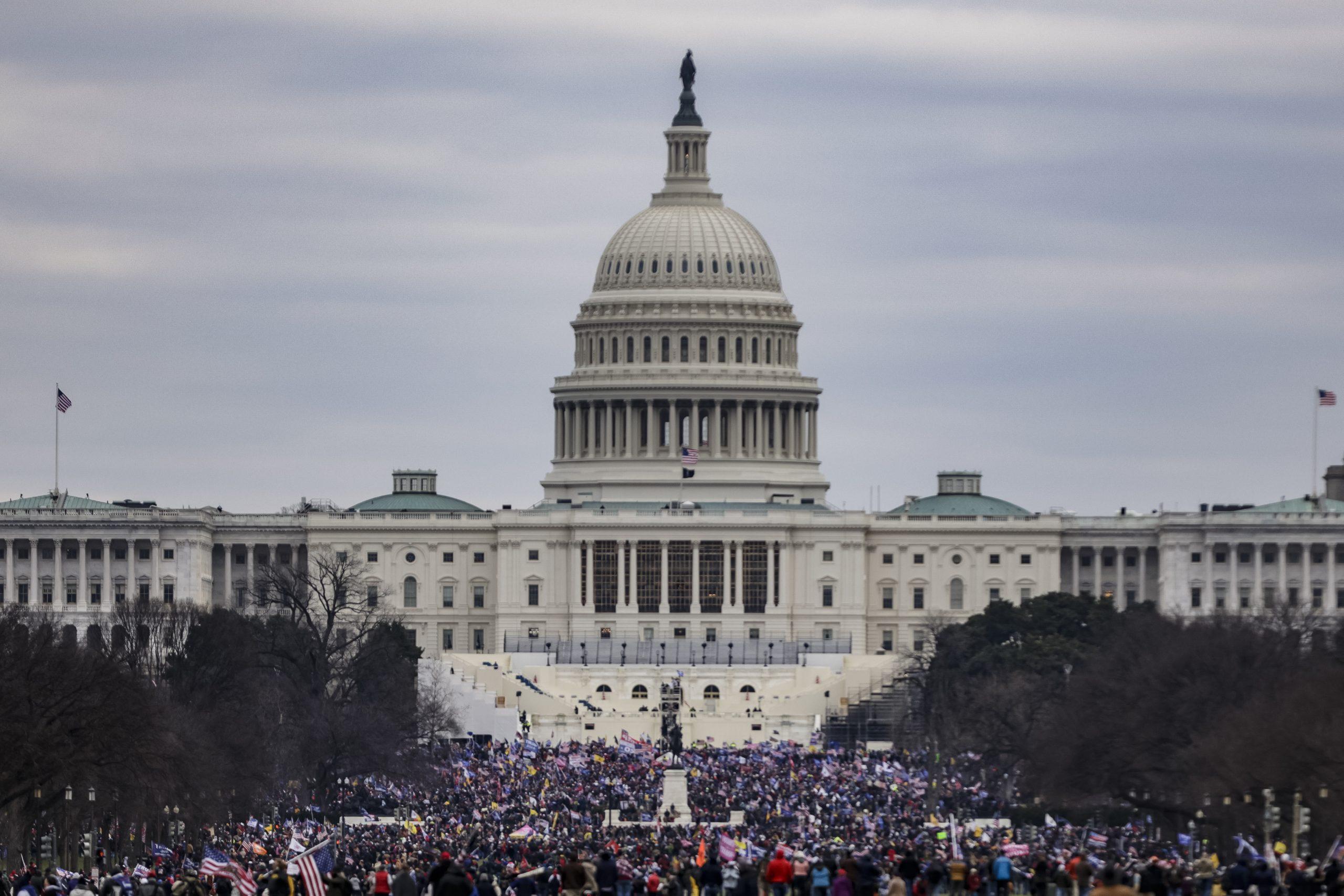 Biden culpará directamente a Trump por asalto al Capitolio; iniciará persecución a participantes