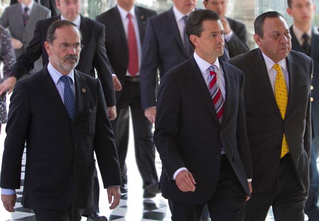 PRD y PAN siguen en Pacto por debilidad: The Economist