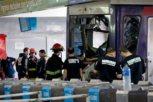Otro <i>trenazo</i> en Argentina deja 80 heridos; intentan agredir al conductor