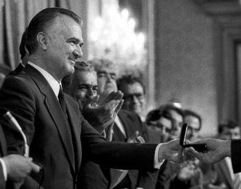 Velan restos de Miguel de la Madrid en su biblioteca personal