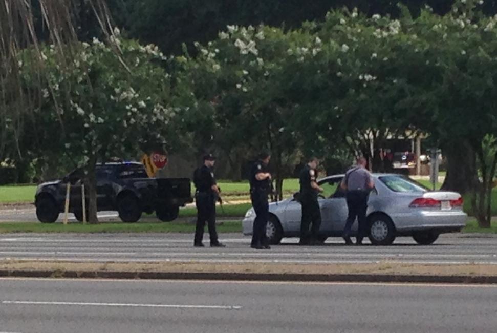 Mueren tres policías tras ser atacados con disparos en Louisiana, EU