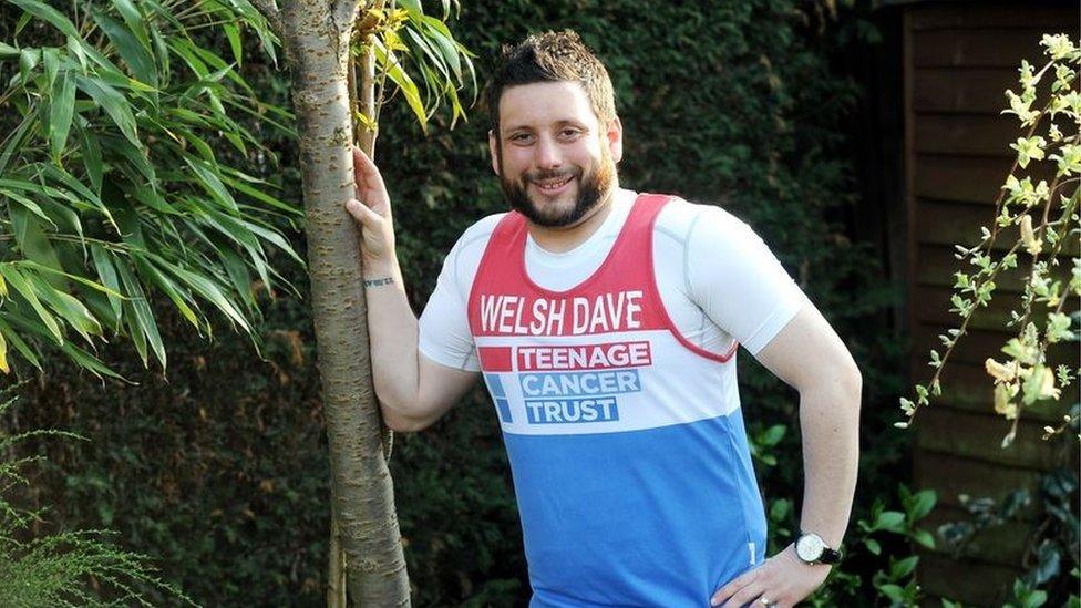 El hombre que le hizo creer a su esposa durante años que tenía cáncer