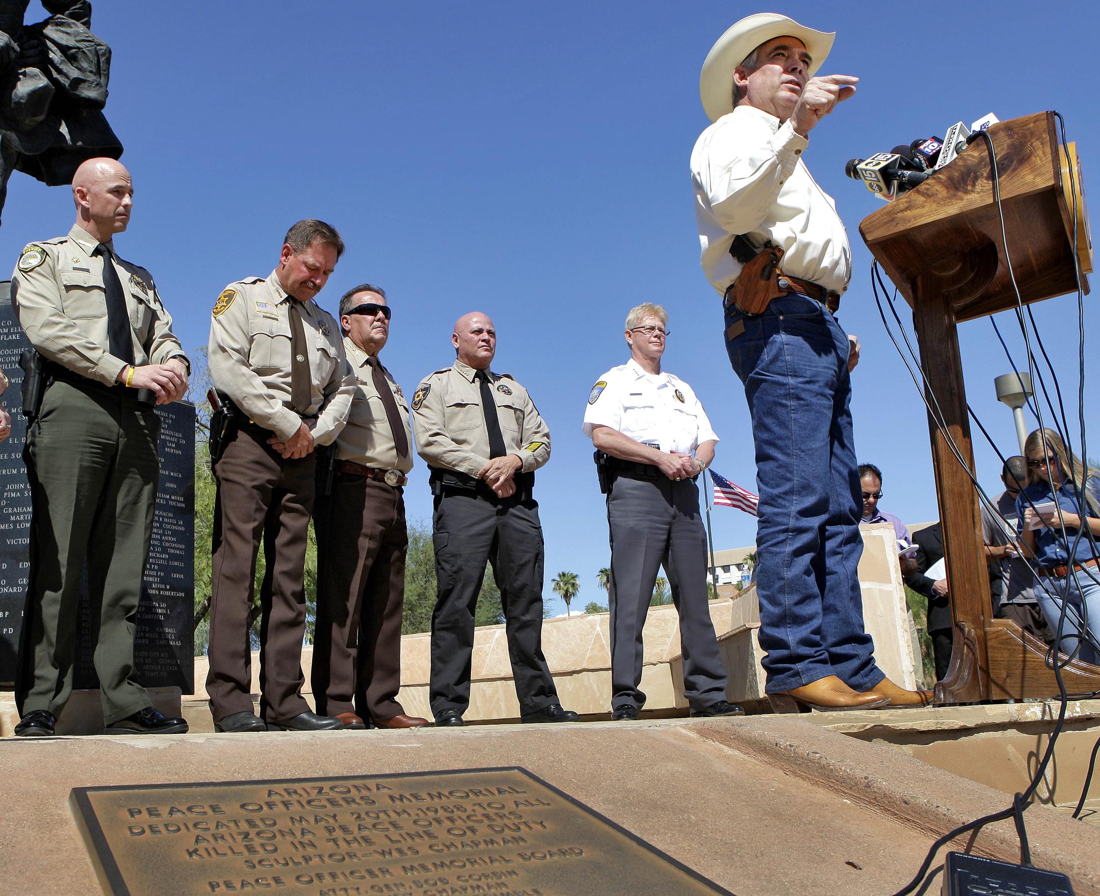 Senado de EU bloquea programas como Rápido y Furioso