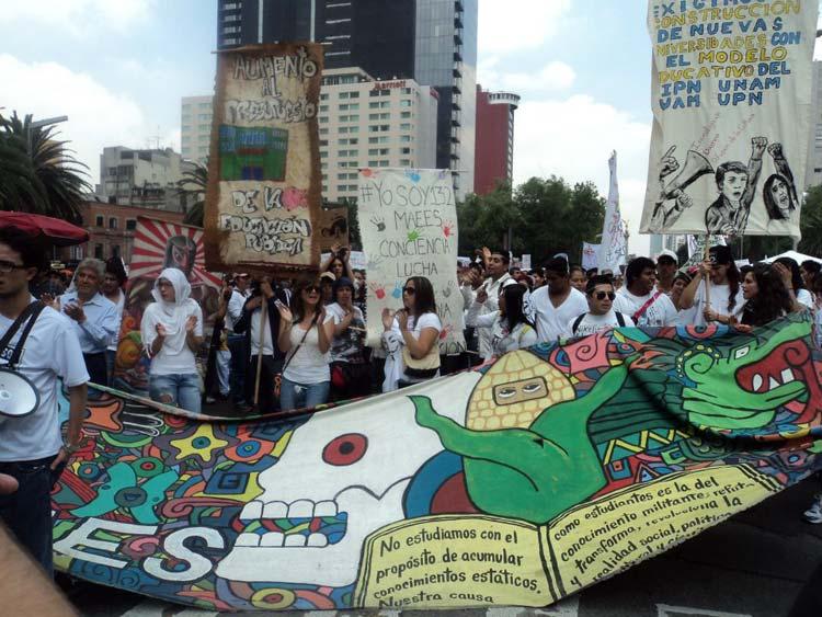 En imágenes la “Marcha contra la imposición”.