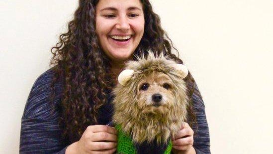 5 ejercicios para ser más feliz según Laurie Santos, la profesora que da el curso más popular en la historia de la Universidad de Yale