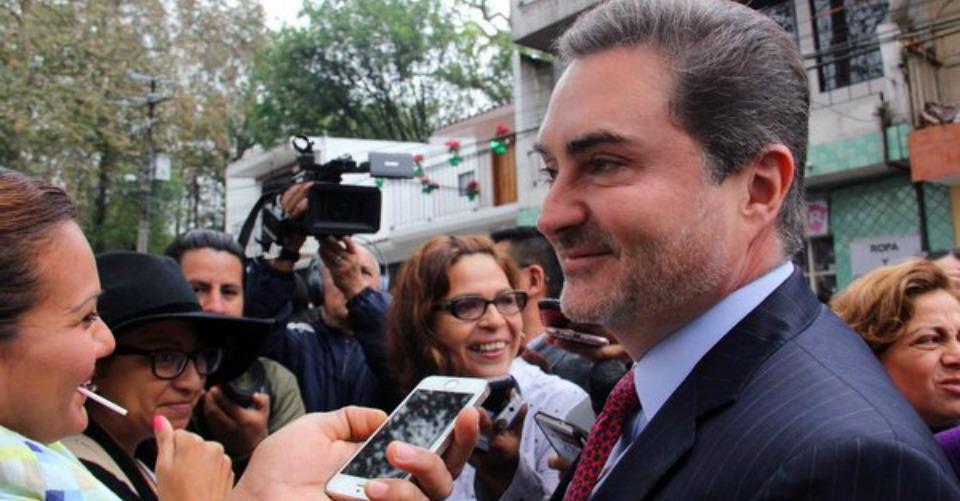 Comparece ante la PGR el ex secretario de Finanzas de Javier Duarte