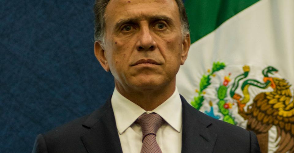Yunes promete iniciar su gobierno en Veracruz con auditorías a todas las dependencias