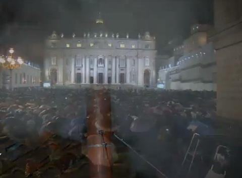 Hombre se prende fuego en El Vaticano