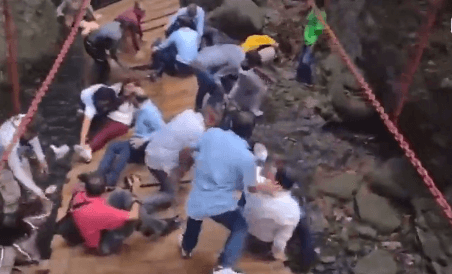 Puente colgante colapsó por “la imprudencia de alguien que brincó”, afirma alcalde de Cuernavaca