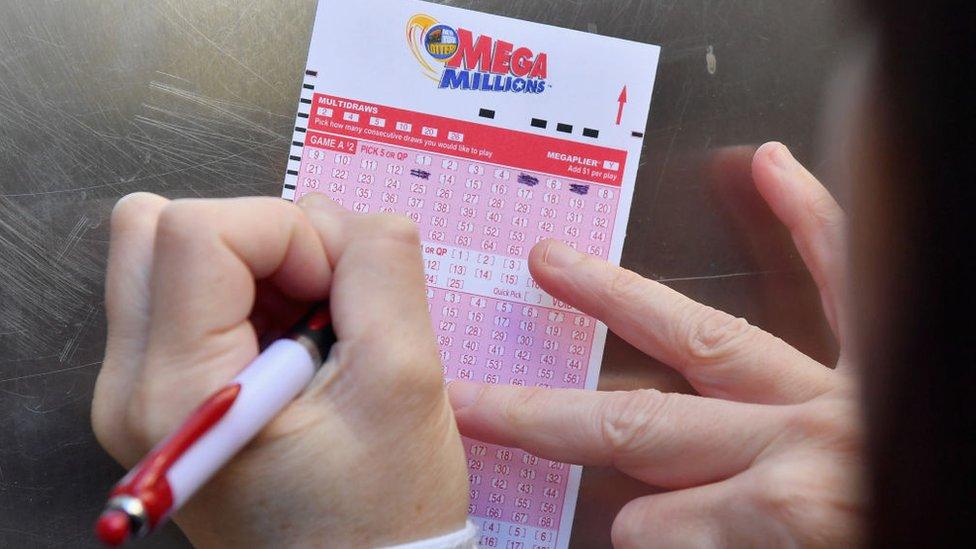 El misterio sobre el ganador de US$1.500 millones en la lotería de EE.UU que no ha reclamado su premio