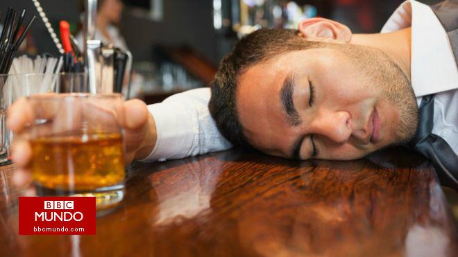 La primera clínica del mundo para la cruda promete ‘levantarte’ en 30 minutos