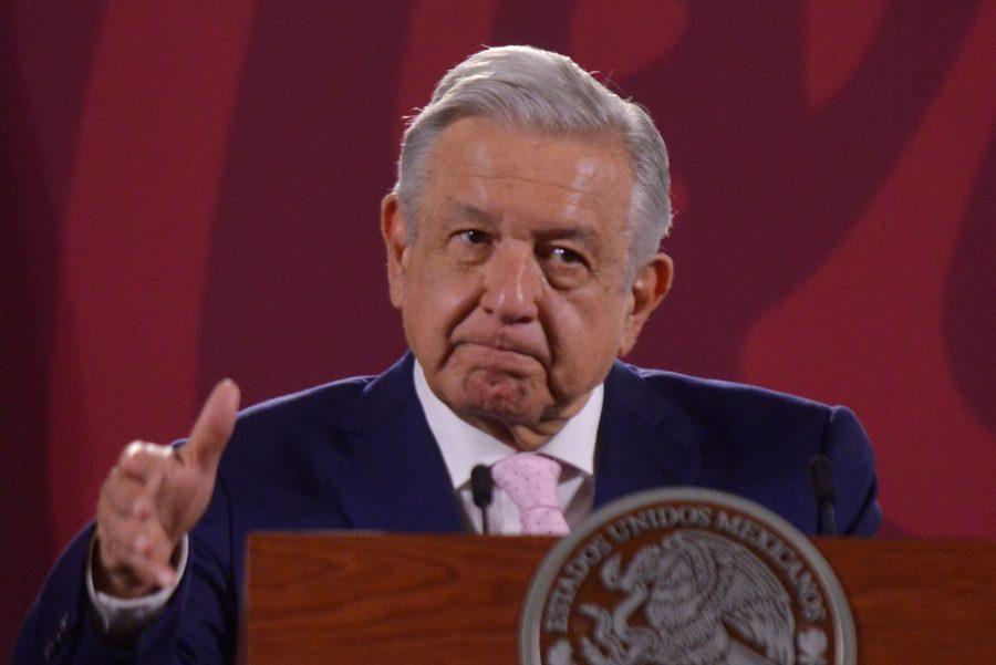 Grandes contribuyentes adeudan 100 mil mdp al SAT; AMLO reconoce que se busca acuerdo con Salinas Pliego