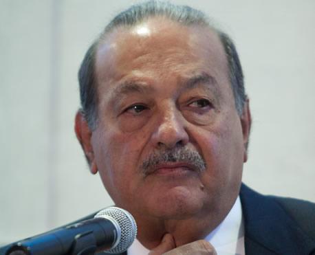 Slim <i>saca</i> la cartera