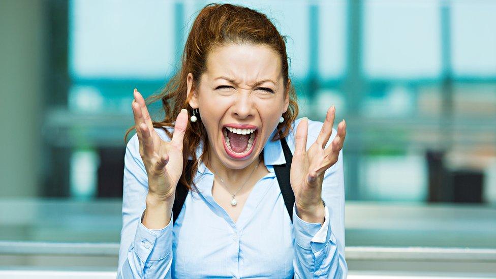 Cómo despotricar (de manera inteligente) puede ayudarte a no perder tu empleo por un arrebato de furia