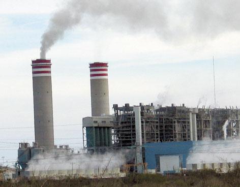Mueren 4 trabajadores tras incendio en carboeléctrica de Coahuila