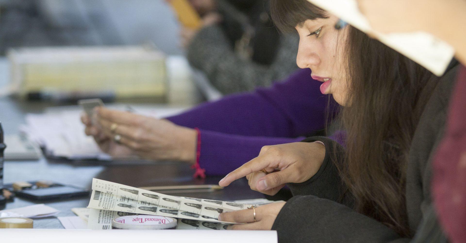 Gobernación desiste de pedir datos biométricos al INE; intentará con el SAT o el IMSS