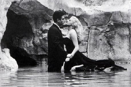 El camino a la <i>Dolce Vita</i> en el cumpleaños de Fellini