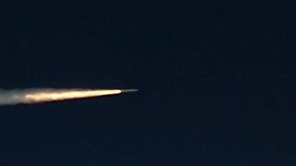 Rusia dice que probó con éxito un misil hipersónico, una de sus 6 armas “invencibles”