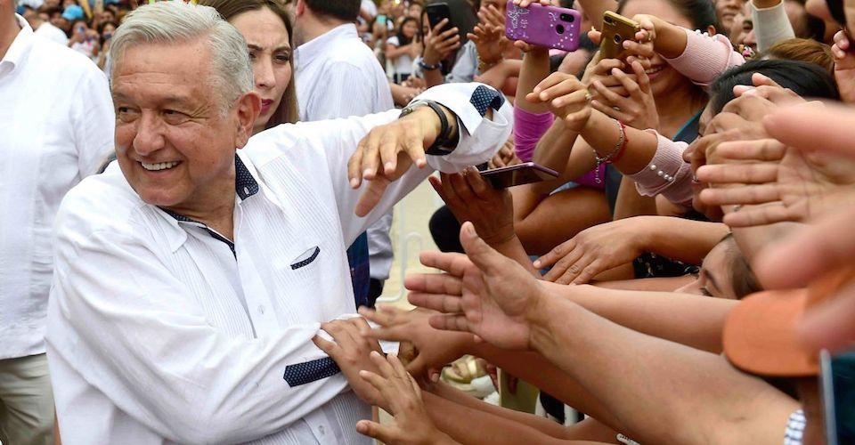 Presidencia suspende giras de AMLO por la pandemia de COVID-19