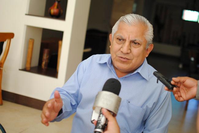 PGR dice que “invitó” a declarar al director de la Normal de Ayotzinapa; él asegura que no es cierto