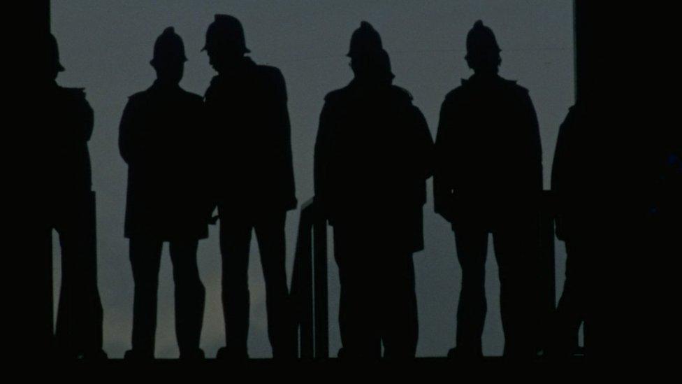 “Me escupían por todos lados”: el crudo testimonio del sudamericano que se enfrentó a los “hooligans” del fútbol inglés