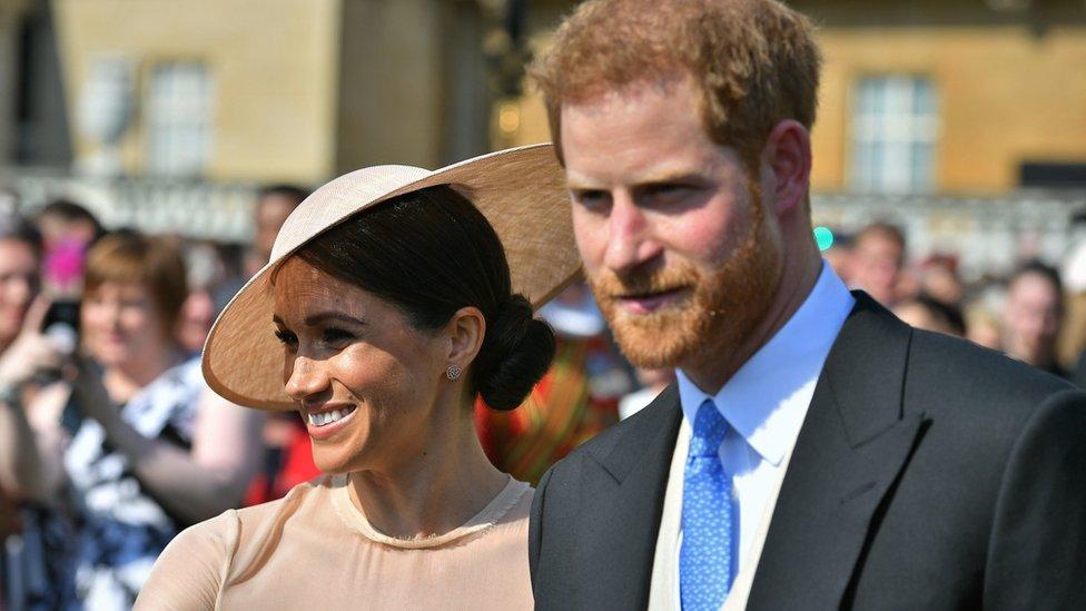 Las imágenes del primer acto público del príncipe Harry y Meghan tras la boda real