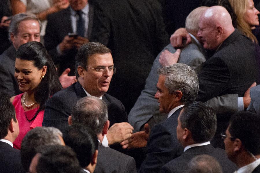 Concluye transición en GDF; mañana <i>llega</i> Mancera